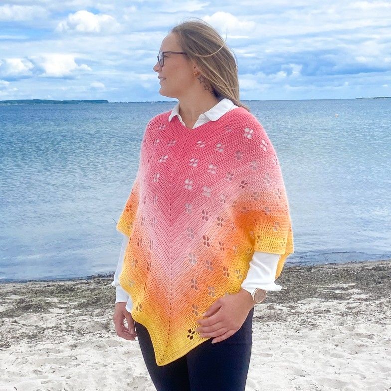 Flying Flowers - Poncho - Image 2