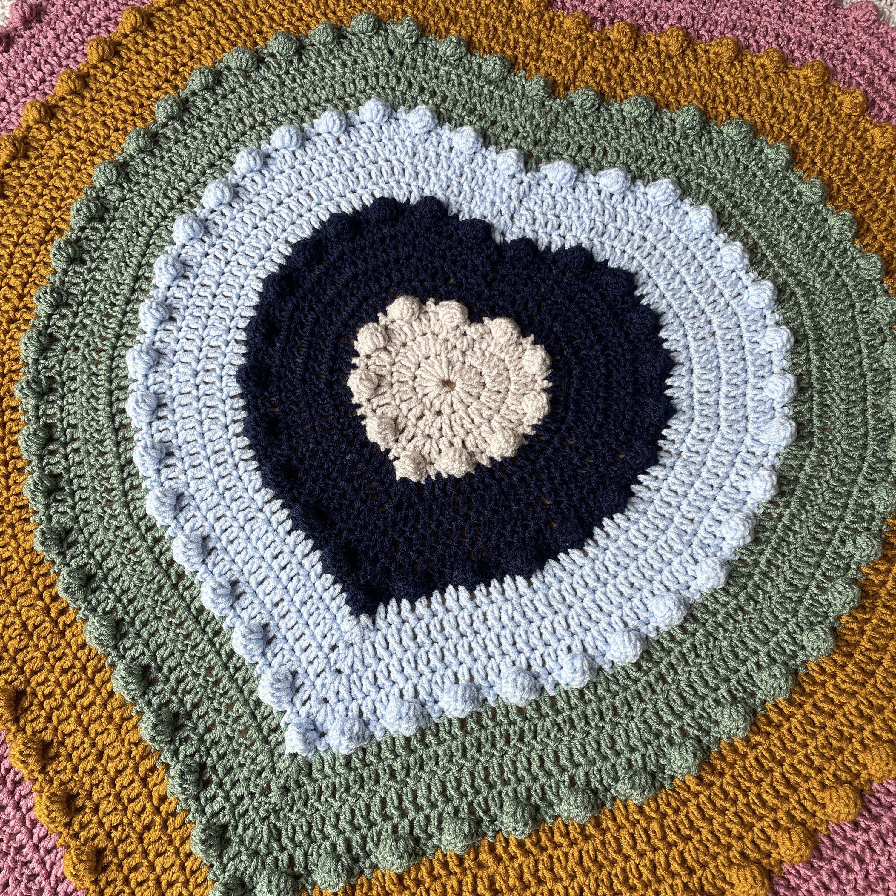 Atria Bobble Heart - Blanket - Image 3