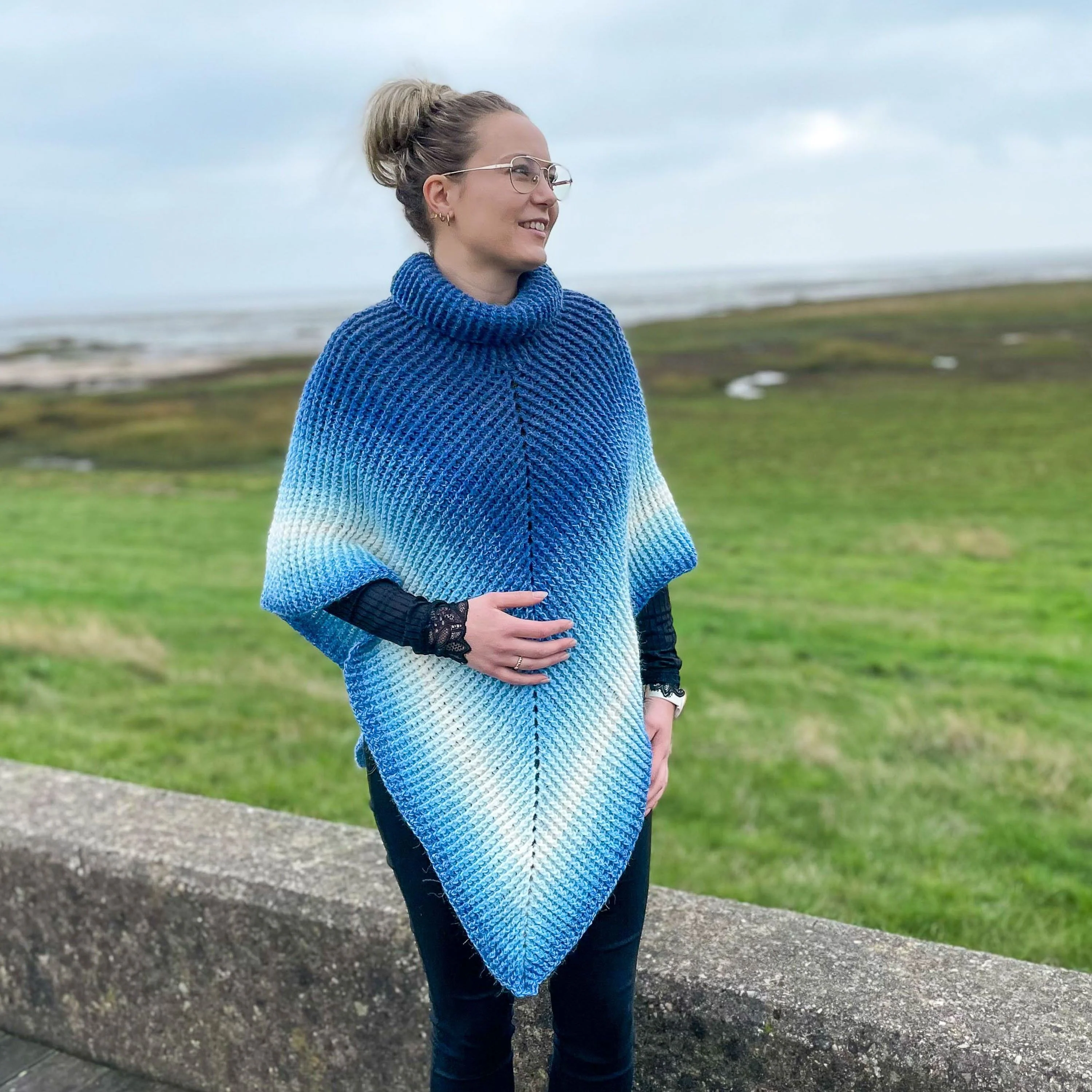 In-Lines Alpaca - Poncho - Image 2