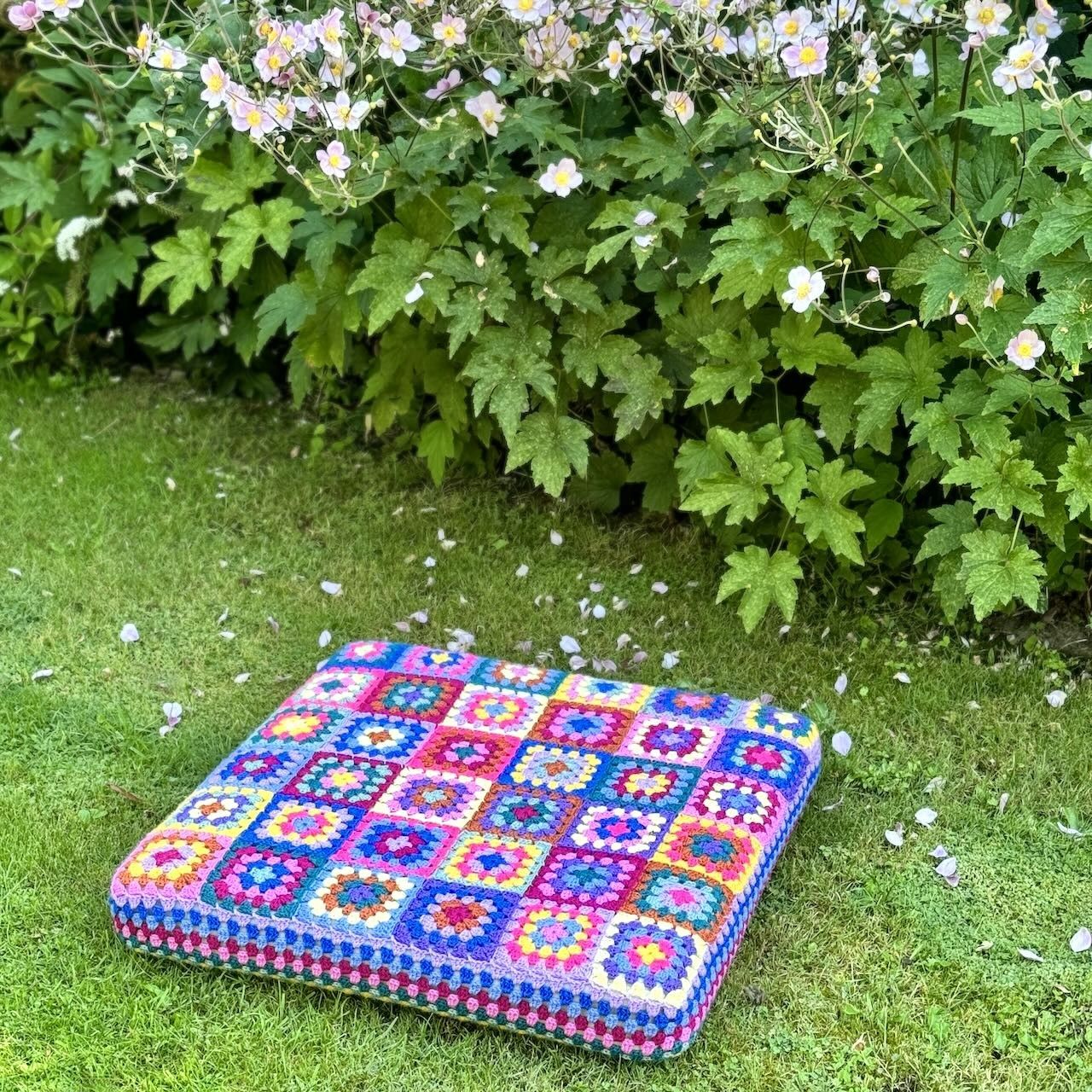 Kafka’s Dog Bed - Image 6