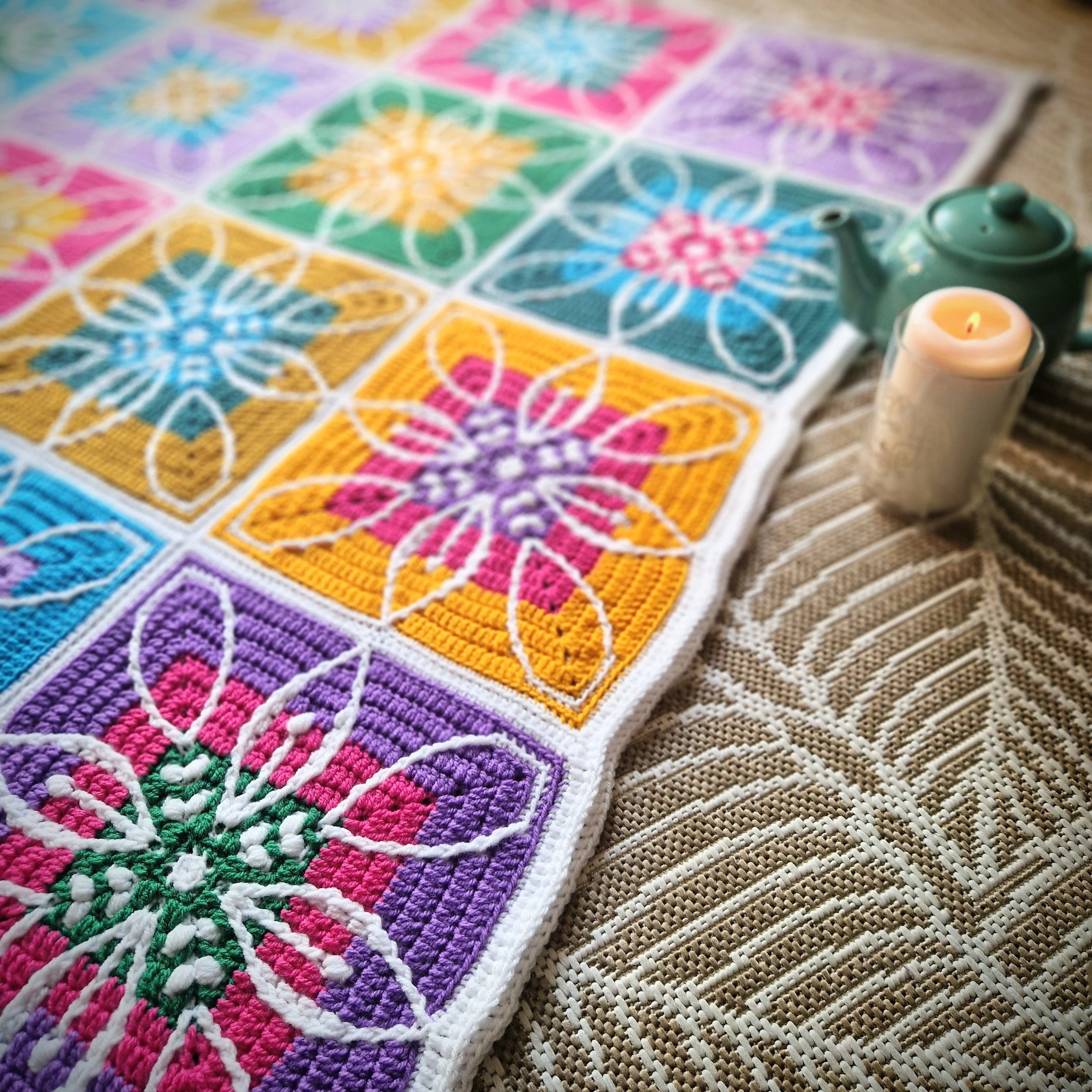 FloralWhiteTea - Blanket - Image 3