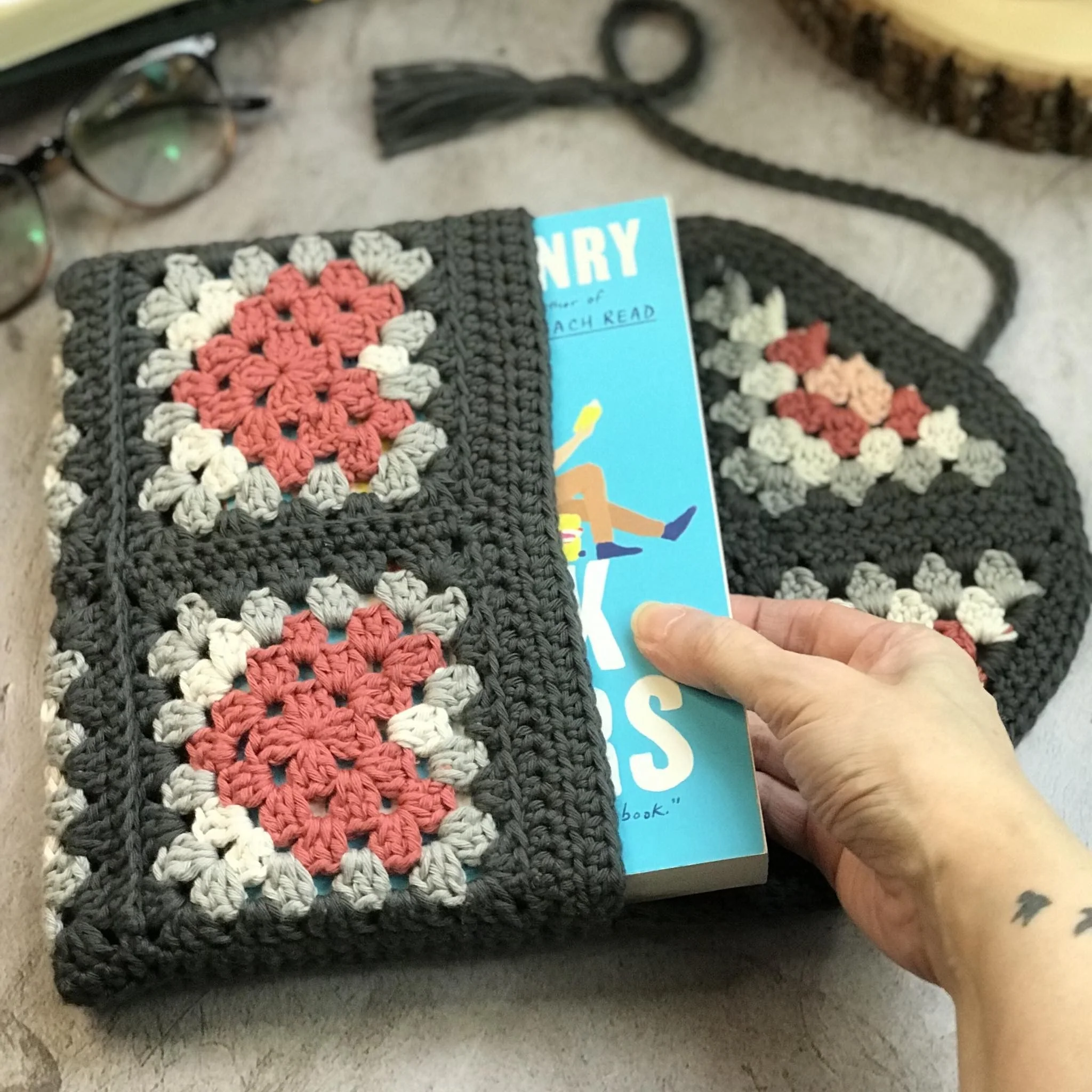 Stevie - Book Cozy - Image 2
