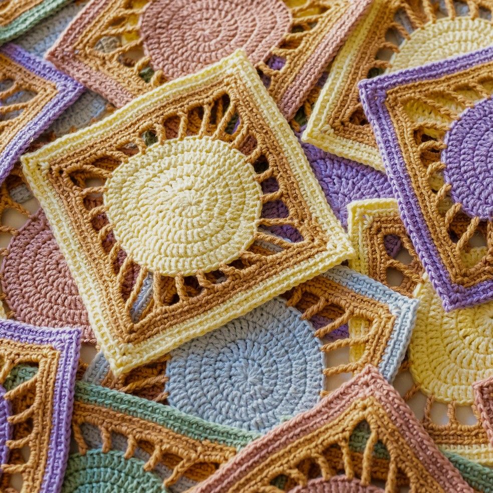 Egg Stravagant - Table Runner - Image 11