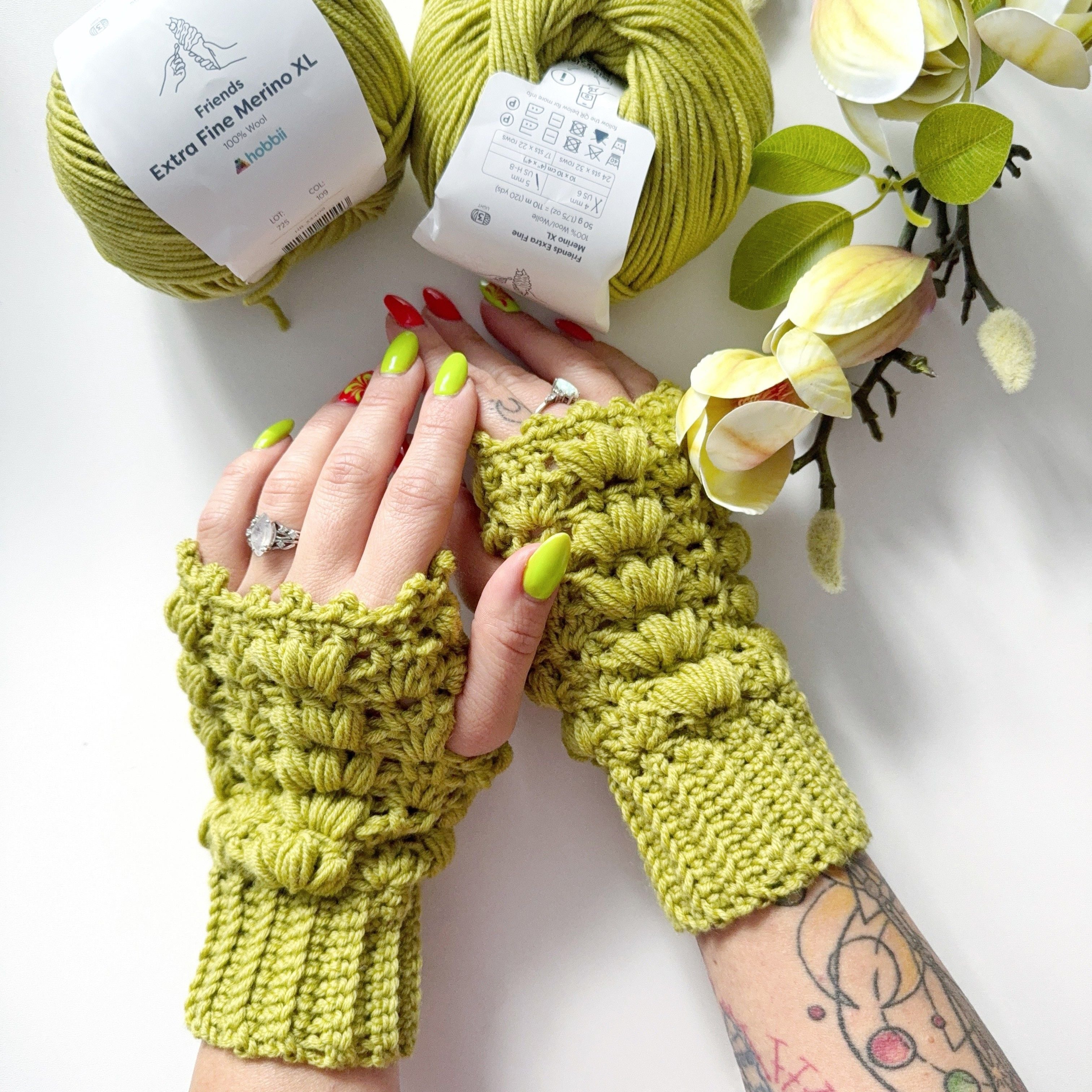 Amarië - Fingerless Gloves - Image 3
