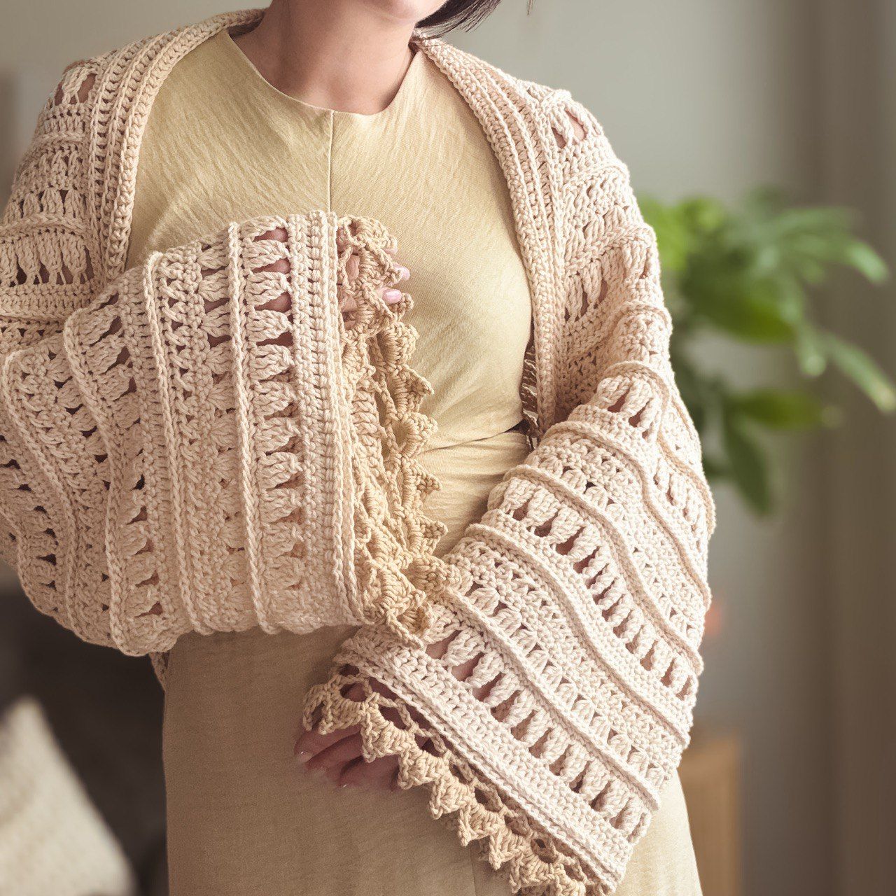 Charlotte - Shrug - Image 4